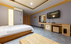 Cheonan Adonis
