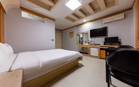 Cheonan Adonis