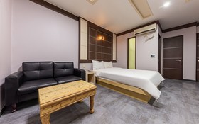 Cheonan Adonis