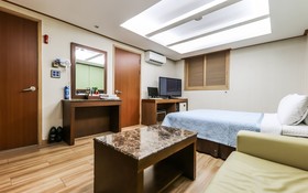 Cheonan Good Morning Hotel