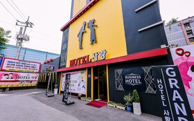 Cheonan Hotel Sarang