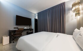 Cheonan La Tree Hotel