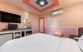 G7 Motel