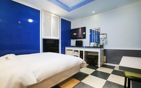 G7 Motel