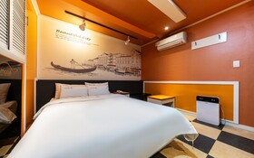 G7 Motel