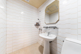 Shourin Hotel