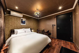 Shourin Hotel