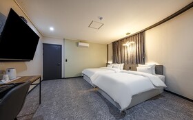 Cheongju Hotel Leon