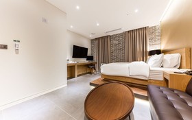 Cheongju J Hotel