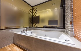 Cheongju J Hotel