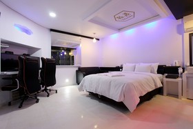 Cheongju Kkuljam PC Hotel