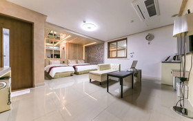 Cheongju Show Hotel