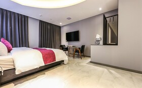 Cheongju The King Hotel