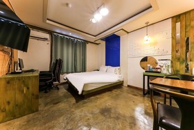 Manhattan Hotel