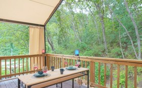 Chuncheon Buzz Glamping Pension