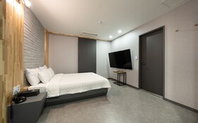Chuncheon Hotel 121
