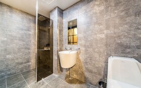 Chuncheon Hotel 121