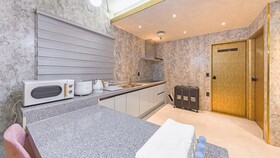 Chuncheon Poolhouse Epop