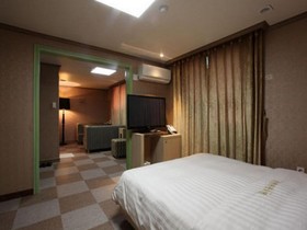 Chuncheon Tourist Hotel