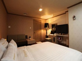 Chuncheon Tourist Hotel