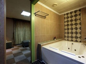 Chuncheon Tourist Hotel