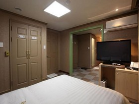 Chuncheon Tourist Hotel