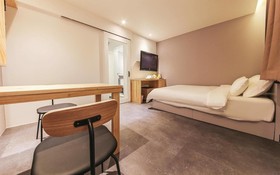 Hotel Bom
