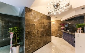 Daejeon Jungri Hotel Art Bin