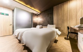 Daejeon Sintanjin Hotel Wol