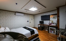 Daejeon Wolpyeong Honey