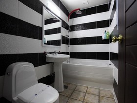 Picasso Motel