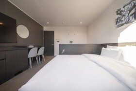 Workers Hotel Daejeon by Aank