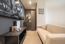 Workers Hotel Daejeon by Aank