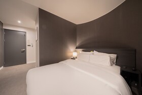 Workers Hotel Daejeon by Aank
