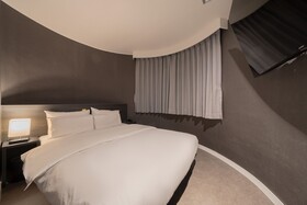 Workers Hotel Daejeon by Aank