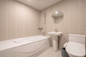 Workers Hotel Daejeon by Aank