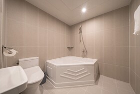 Workers Hotel Daejeon by Aank