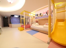 Almond Kids Hotel