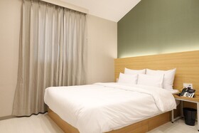 Calm Rest Hotel Gimhae