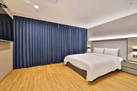 Gimhae Eobang-Dong City Hotel