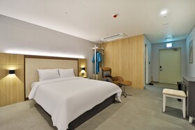 Gimhae Eobang-Dong City Hotel