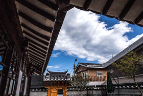 Bonghwangjae Hanok
