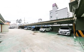 Gongju Buckingham