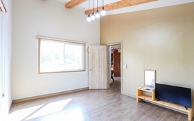 Gongju Hayan Pension