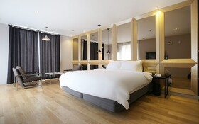 Gongju Hotel Moon