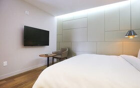 Gongju Hotel Moon
