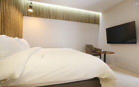Gongju Hotel Moon
