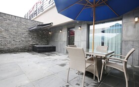 Gongju Hotel Moon