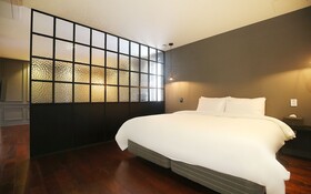 Gongju Hotel Moon