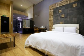 Gongju J2 Hotel